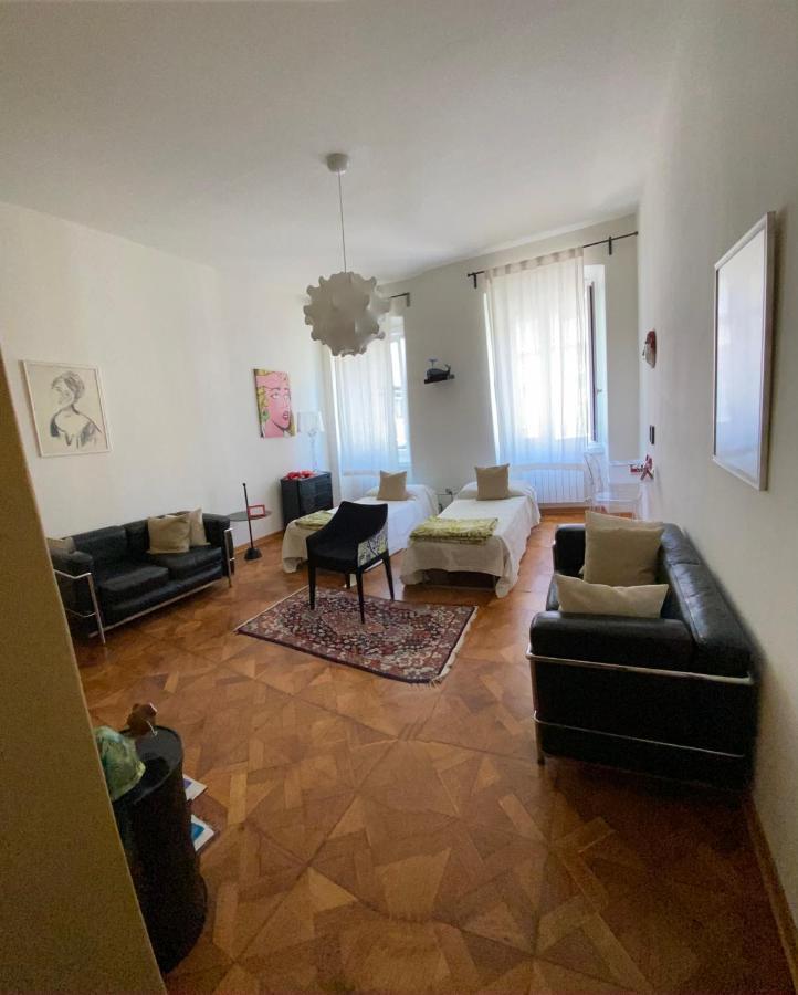 Alla Scalinata Del Teatro Rossetti Parcheggio Trieste Dış mekan fotoğraf