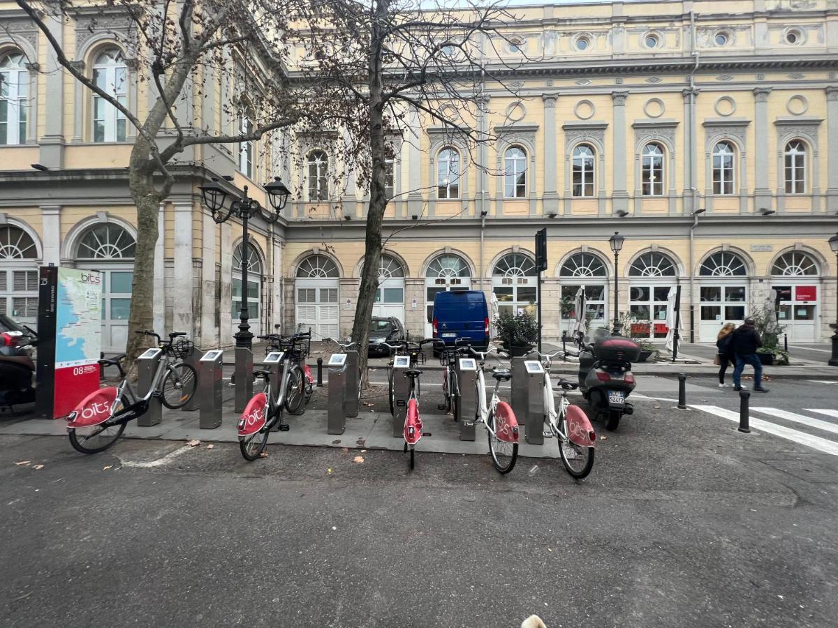 Alla Scalinata Del Teatro Rossetti Parcheggio Trieste Dış mekan fotoğraf