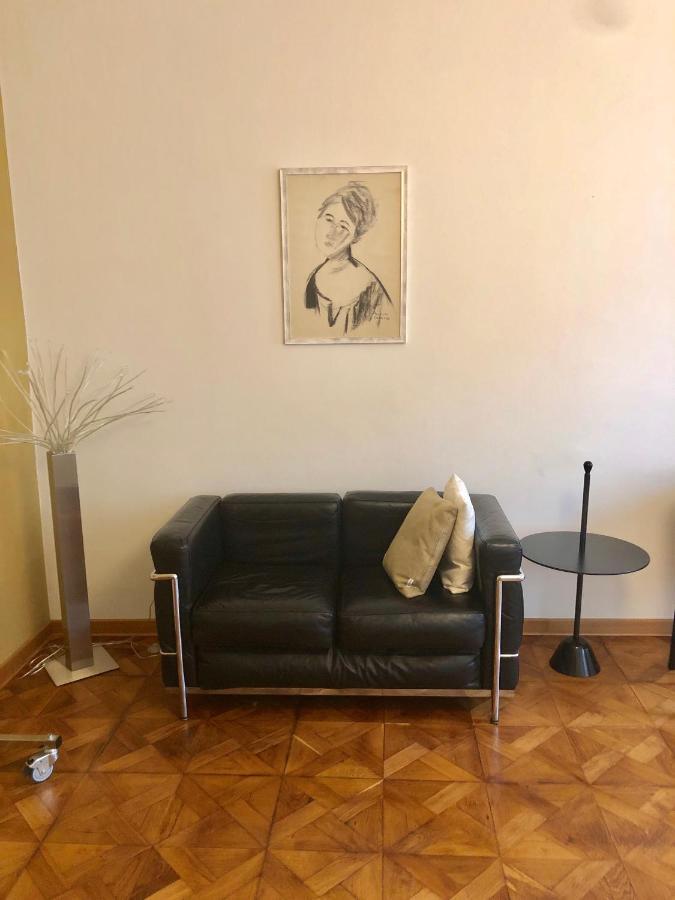 Alla Scalinata Del Teatro Rossetti Parcheggio Trieste Dış mekan fotoğraf